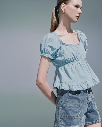  URBAN REVIVO - Áo kiểu nữ cổ vuông tay phồng Ruffle 