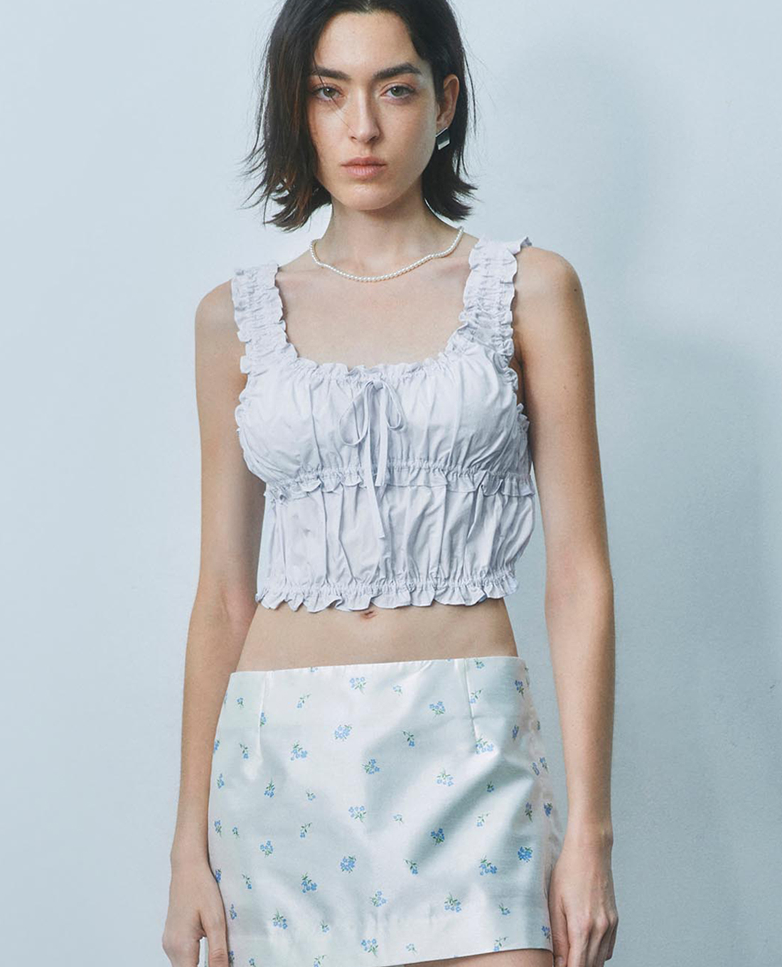 URBAN REVIVO - Áo hai dây nữ phom croptop Shirred