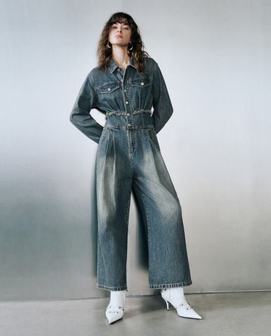  URBAN REVIVO - Jumpsuits nữ denim cổ bẻ tay dài Button Up 