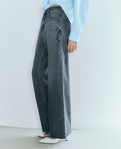  URBAN REVIVO - Quần jeans nữ ống rộng trẻ trung Straight 