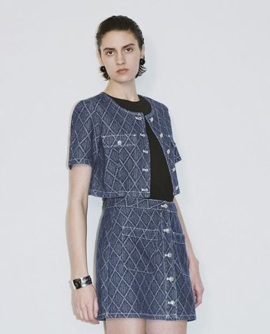  URBAN REVIVO - Áo khoác denim nữ phom croptop cá tính 