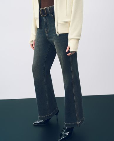  URBAN REVIVO - Quần jeans nữ ống loe phối thắt lưng cá tính Straight 