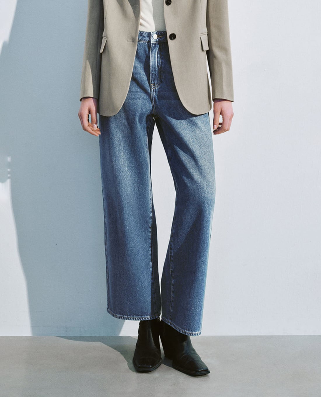 URBAN REVIVO - Quần jeans nữ ống rộng thời trang