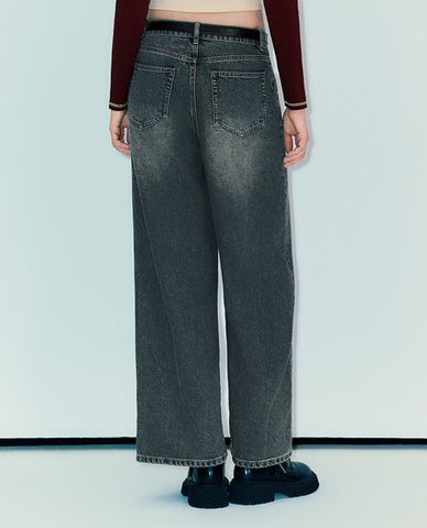  URBAN REVIVO - Quần jeans nữ ống rộng phối thắt lưng 