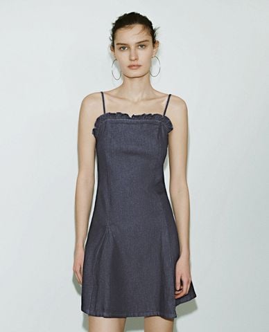  URBAN REVIVO - Đầm hai dây denim mini thời thượng 