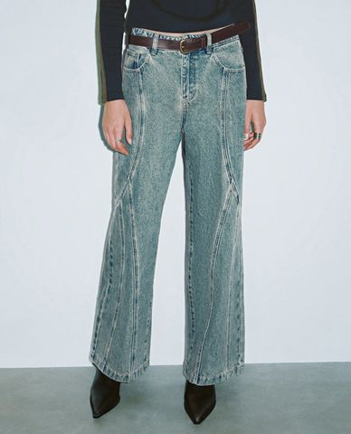  URBAN REVIVO - Quần jeans nữ ống rộng phối thắt lưng 