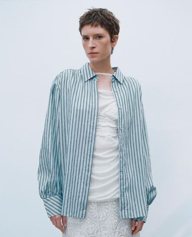  URBAN REVIVO - Áo sơ mi nữ tay dài kẻ sọc 