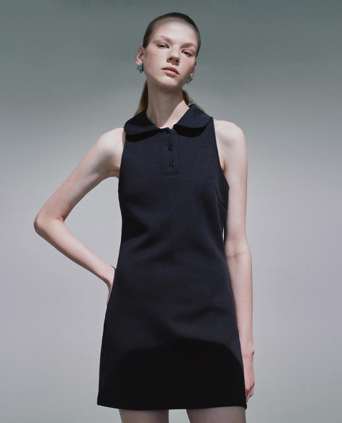 URBAN REVIVO - Đầm sát nách mini A Line