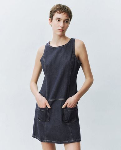  URBAN REVIVO - Đầm sát nách denim mini phối túi 