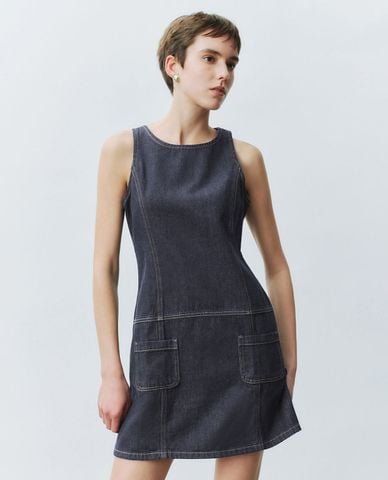  URBAN REVIVO - Đầm sát nách denim mini phối túi 