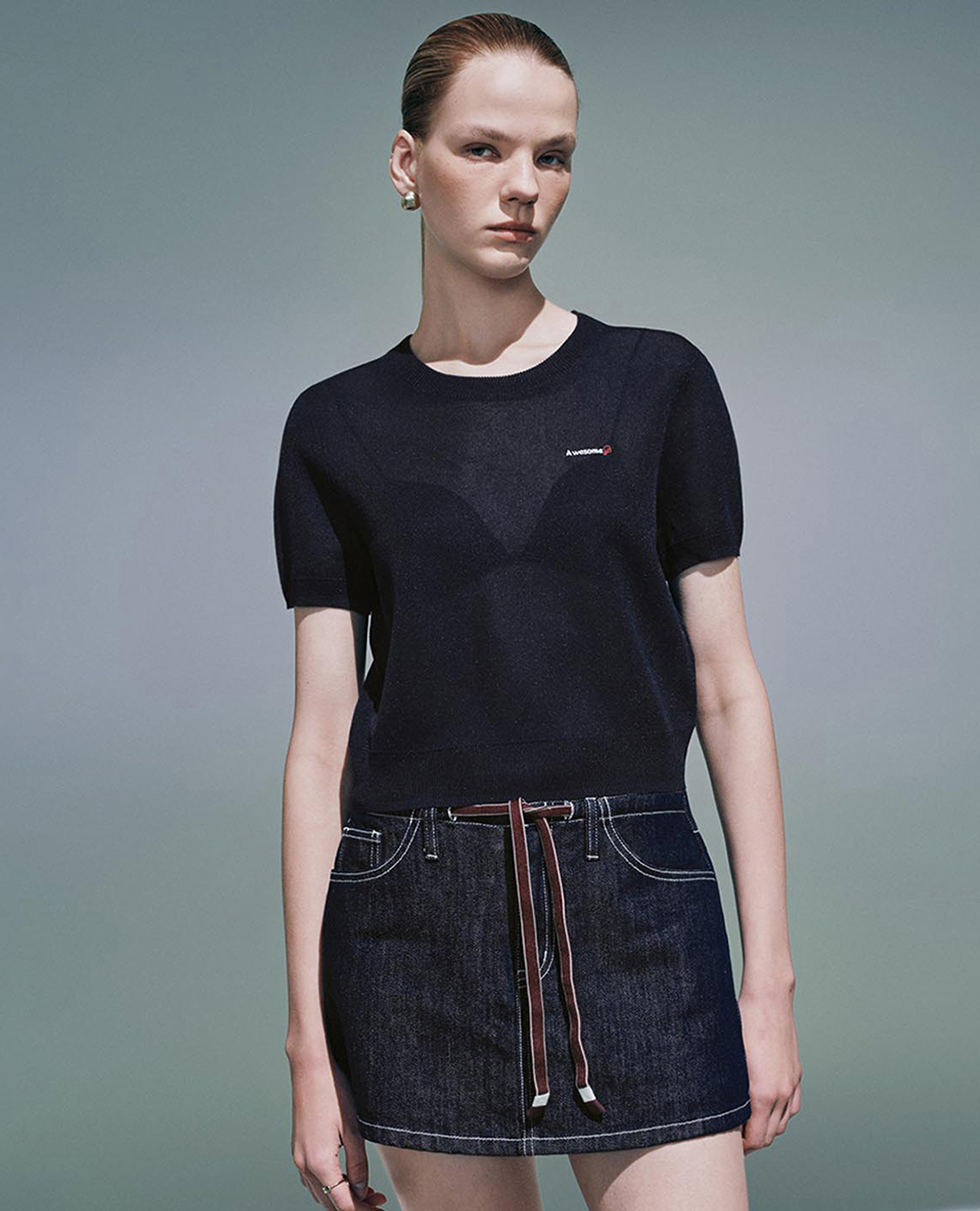 URBAN REVIVO - Áo dệt kim nữ cổ tròn tay ngắn