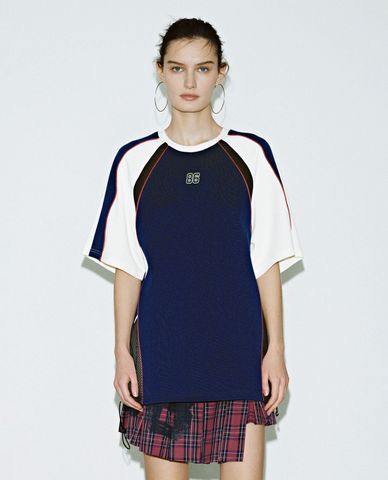  URBAN REVIVO - Áo thun nữ cổ tròn tay ngắn thời trang 