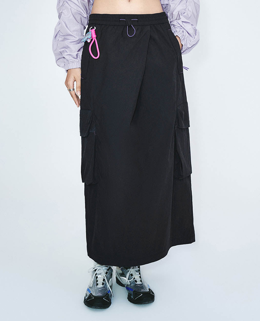 URBAN REVIVO - Chân váy phom suông midi phối túi hộp