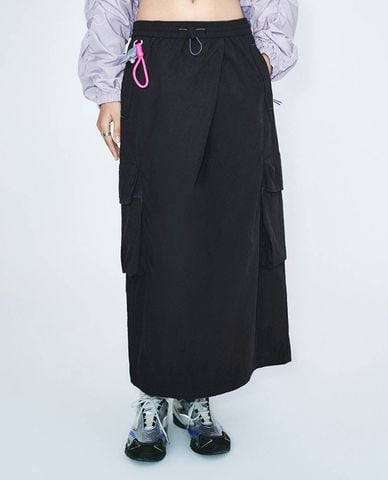  URBAN REVIVO - Chân váy phom suông midi phối túi hộp 