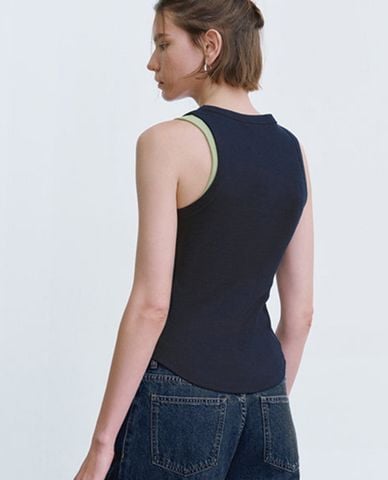  URBAN REVIVO - Áo sát nách nữ cổ tròn phom ôm 