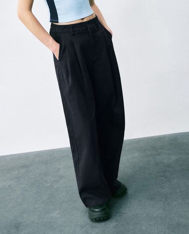  URBAN REVIVO - Quần nữ ống rộng hiện đại 