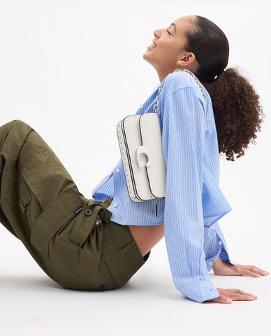  COACH - Túi đeo vai nữ phom chữ nhật phối xích Idol 23 With Rivets 