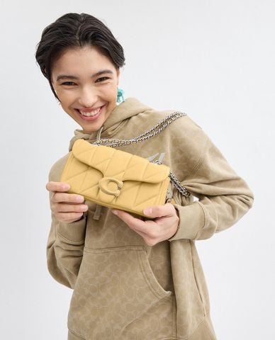 COACH - Túi đeo chéo nữ phom chữ nhật Tabby 20 With Quilting 
