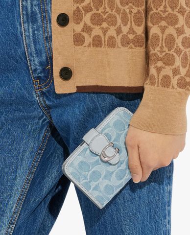  COACH - Ví nữ dáng ngắn phom chữ nhật thanh lịch 