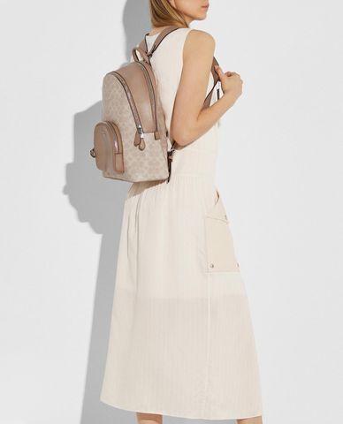  COACH - Balo nữ dáng vuông Carrie 