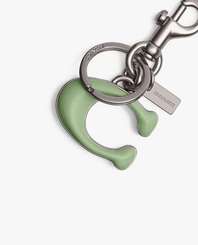  COACH - Móc khóa nữ hình chữ C sang trọng 