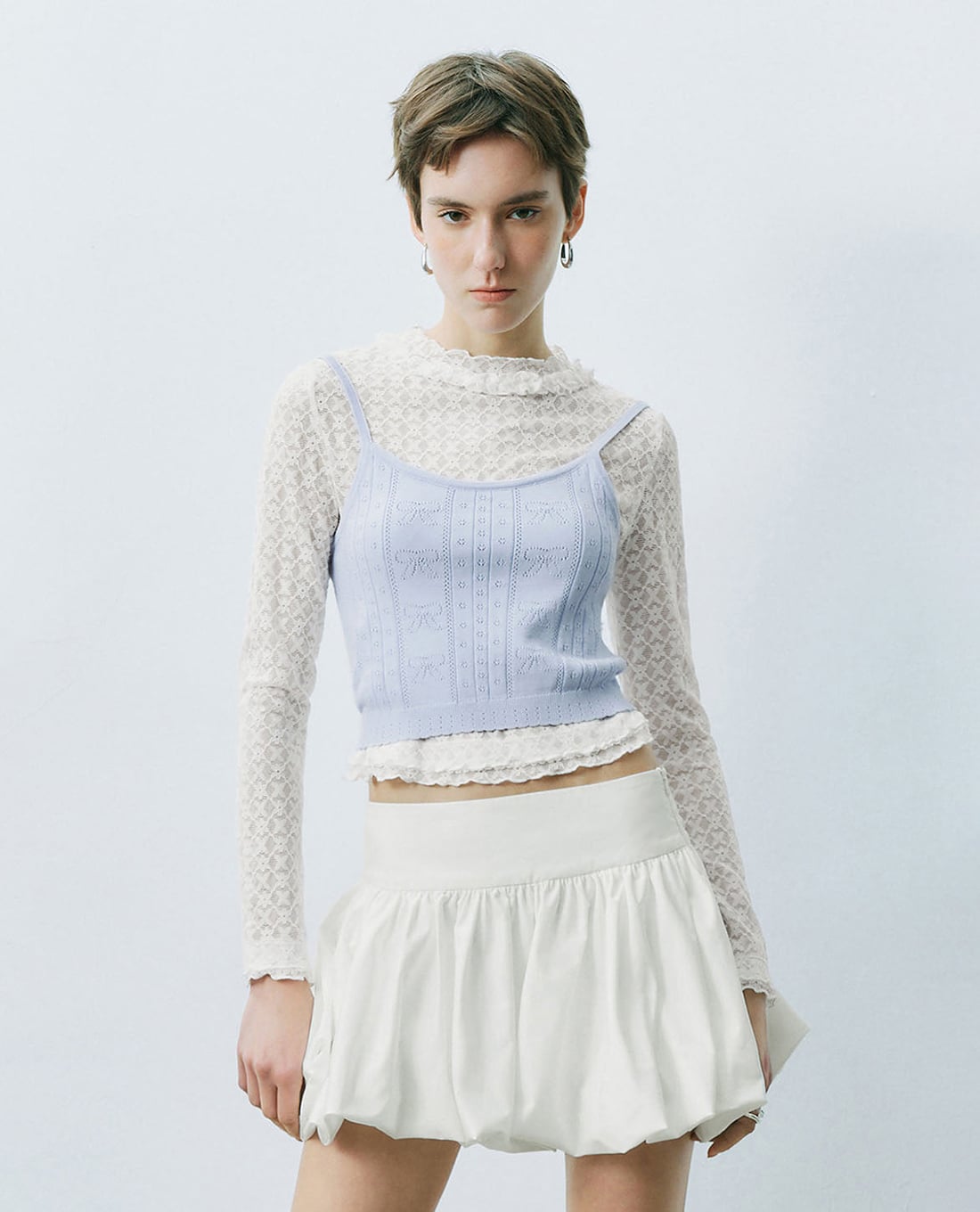 URBAN REVIVO - Áo hai dây nữ phom croptop trẻ trung