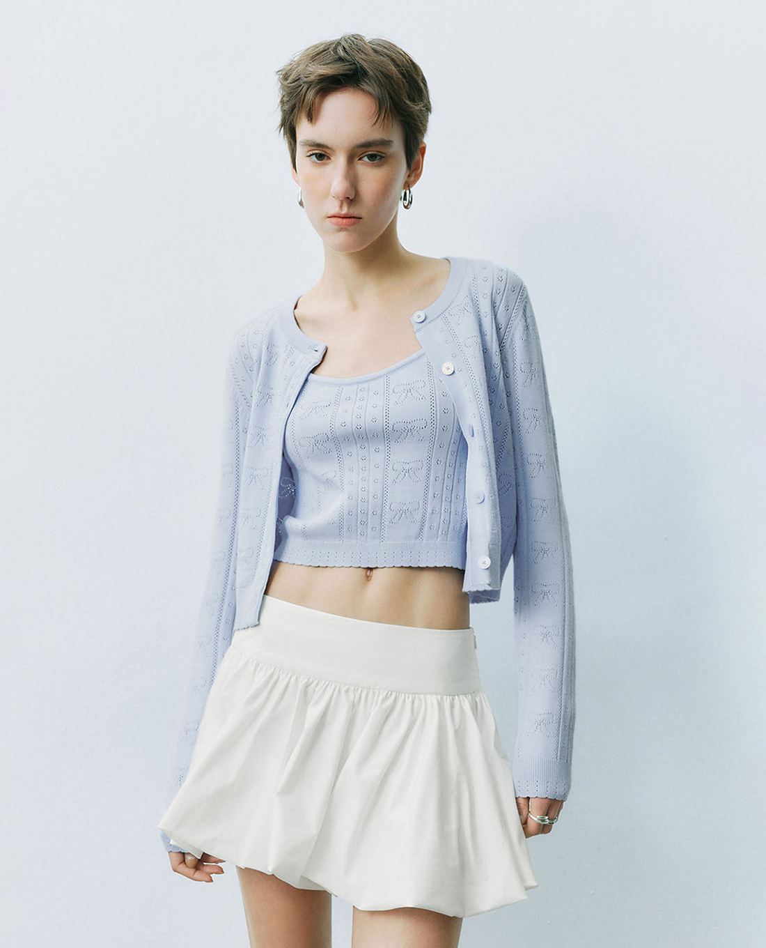 URBAN REVIVO - Áo khoác cardigan nữ phom croptop
