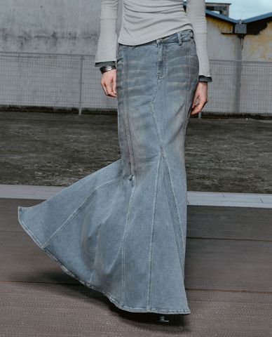  URBAN REVIVO - Chân váy denim midi đuôi cá hiện đại Gradient 