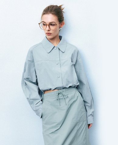  URBAN REVIVO - Áo sơ mi nữ tay dài phom croptop phối dây rút 