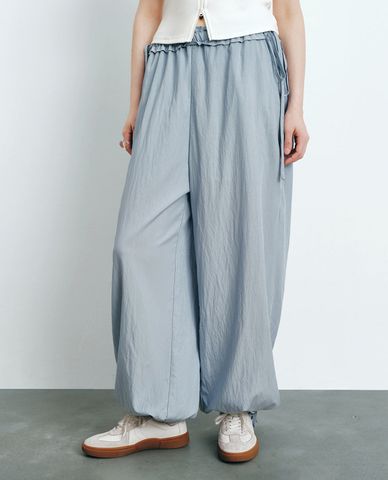  URBAN REVIVO - Quần nữ ống rộng lưng thun thắt nơ Elastic 