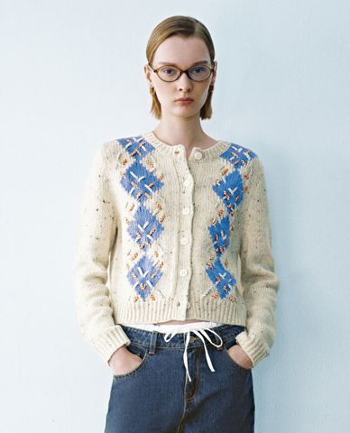  URBAN REVIVO - Áo khoác cardigan nữ phối họa tiết Argyle Printed 