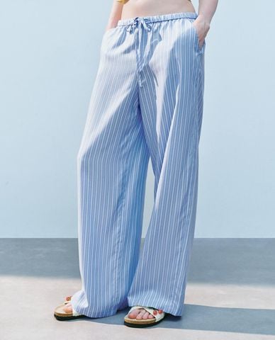  URBAN REVIVO - Quần nữ ống rộng lưng thun kẻ sọc 