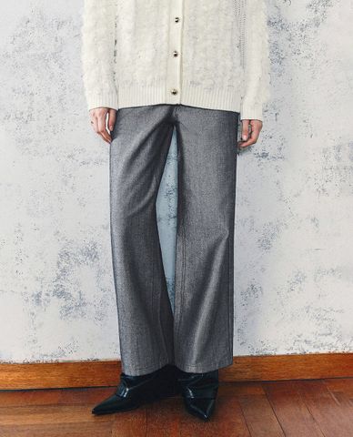  URBAN REVIVO - Quần jeans nữ ống đứng hiện đại 