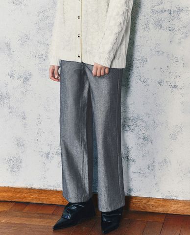  URBAN REVIVO - Quần jeans nữ ống đứng hiện đại 