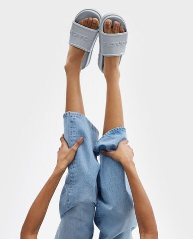  COACH - Dép quai ngang nữ phối logo Jesse 