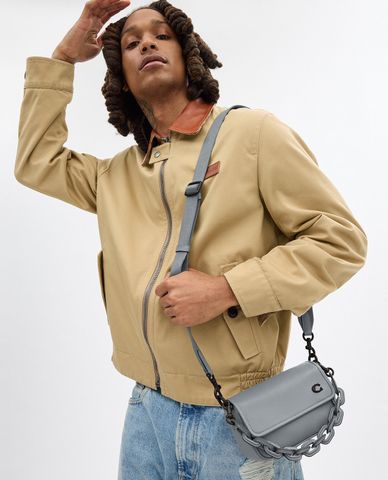  COACH - Túi đeo chéo nam phom hình thang phối dây xích Charter Flap 24 