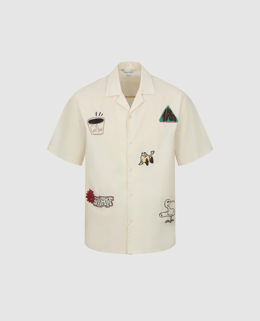 URBAN REVIVO - Áo sơ mi nam cổ bẻ tay ngắn in hoạ tiết