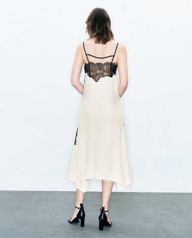  URBAN REVIVO - Đầm hai dây midi phối ren Two Toned A-Line Cami 