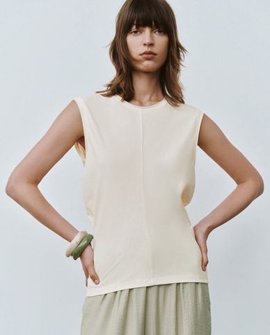  URBAN REVIVO - Áo sát nách nữ cổ tròn năng động Skater 