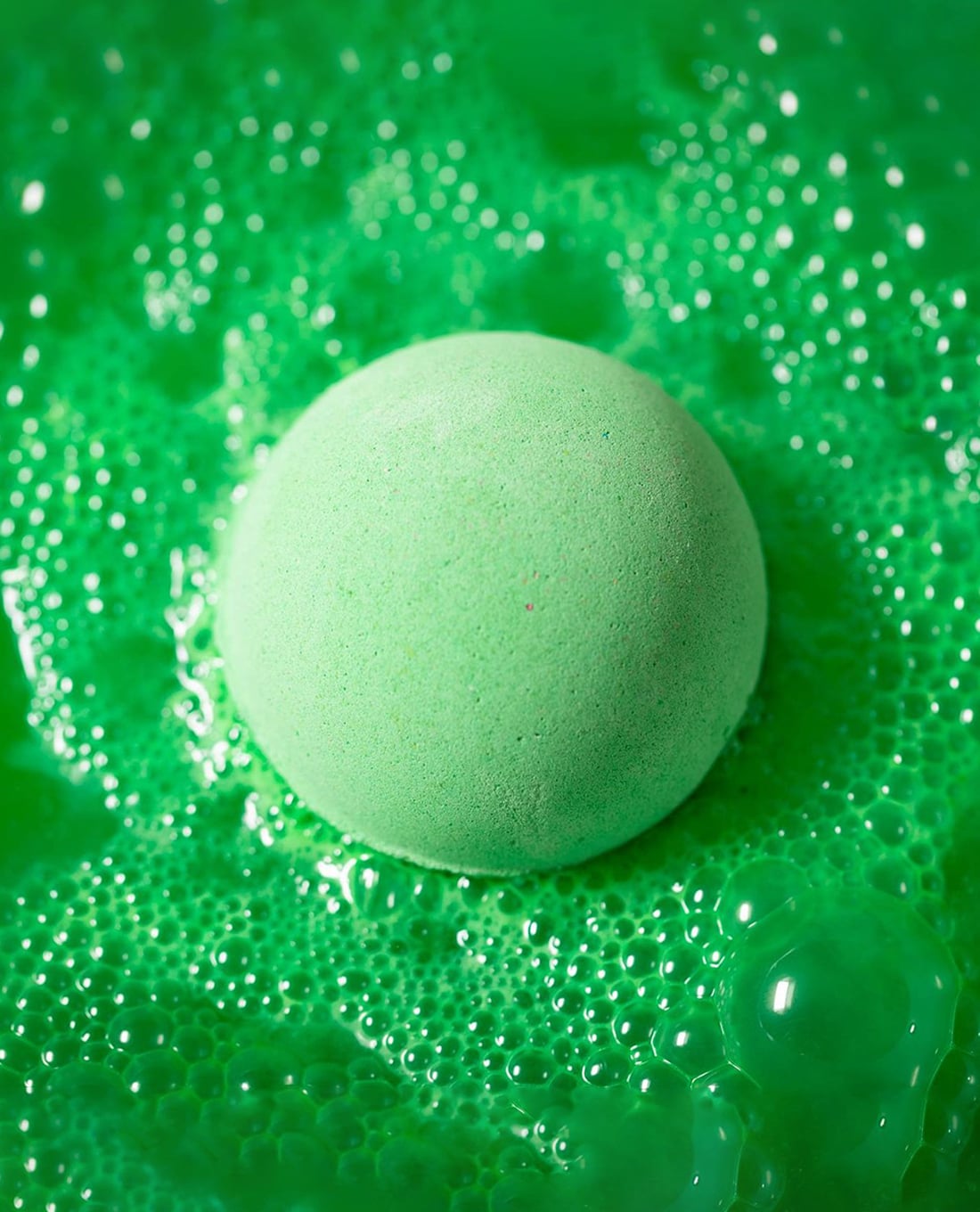 LUSH - Bom tắm Wild Remedy