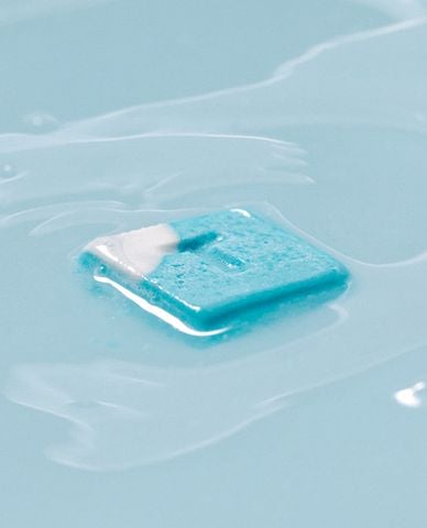  LUSH - Thanh tinh dầu Clear The Air 