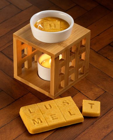  LUSH - Thanh tinh dầu Butter Wouldn'T Melt 