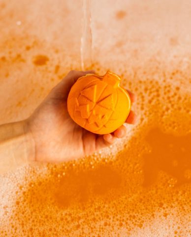  LUSH - Viên tạo bọt Pumpkin Crumble 
