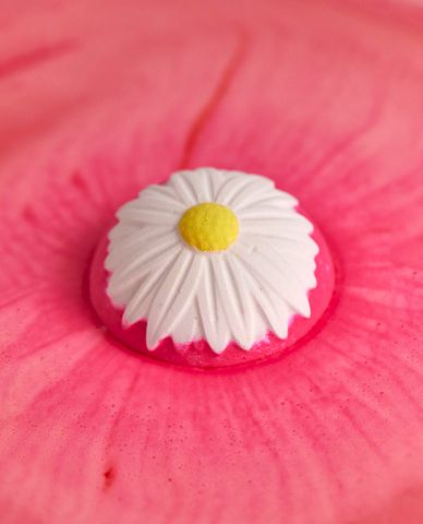  LUSH - Bom tắm Blooming Beautiful Orange Blossom 