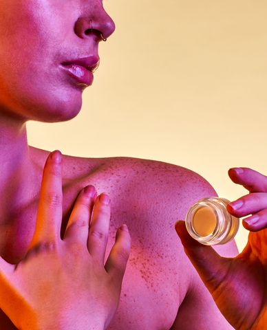  LUSH - Nước hoa khô Pansy 