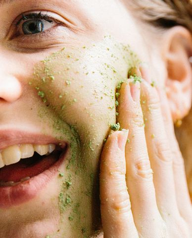  LUSH - Sữa rửa mặt Herbalism 