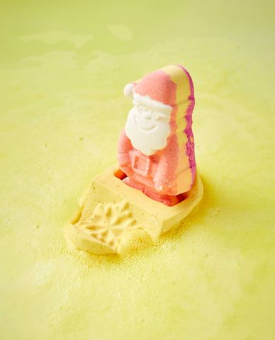  LUSH - Bom tắm Magical Santa and Sleigh 