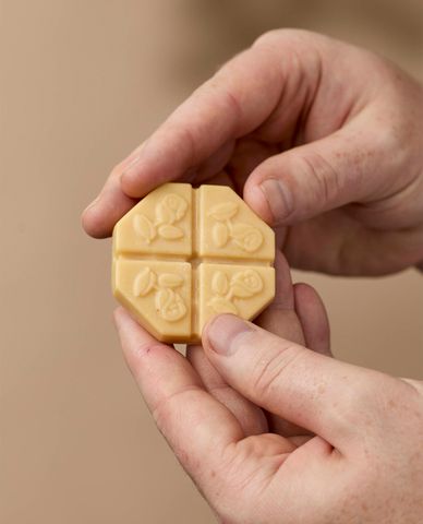  LUSH - Sáp dưỡng ẩm Argan Naked 