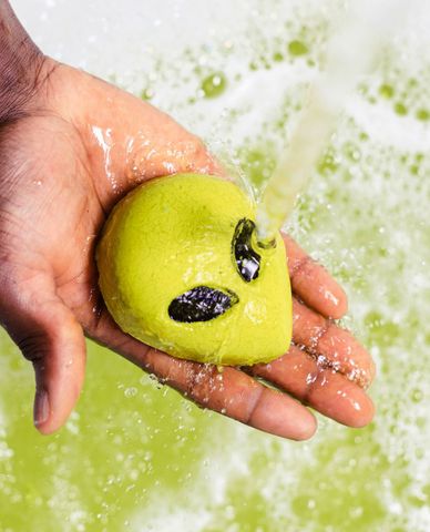  LUSH - Viên tạo bọt Alien 