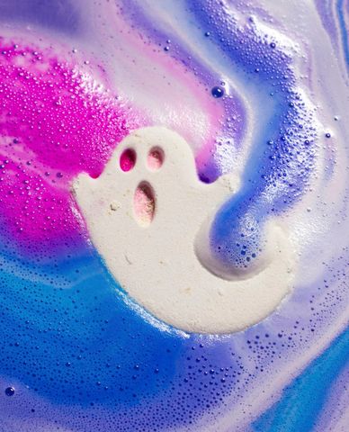  LUSH - Bom tắm Ghostie 